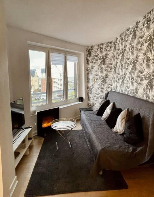 La Marina-Studio, Vue Mer Avec Balneo Deauville Eksteriør bilde