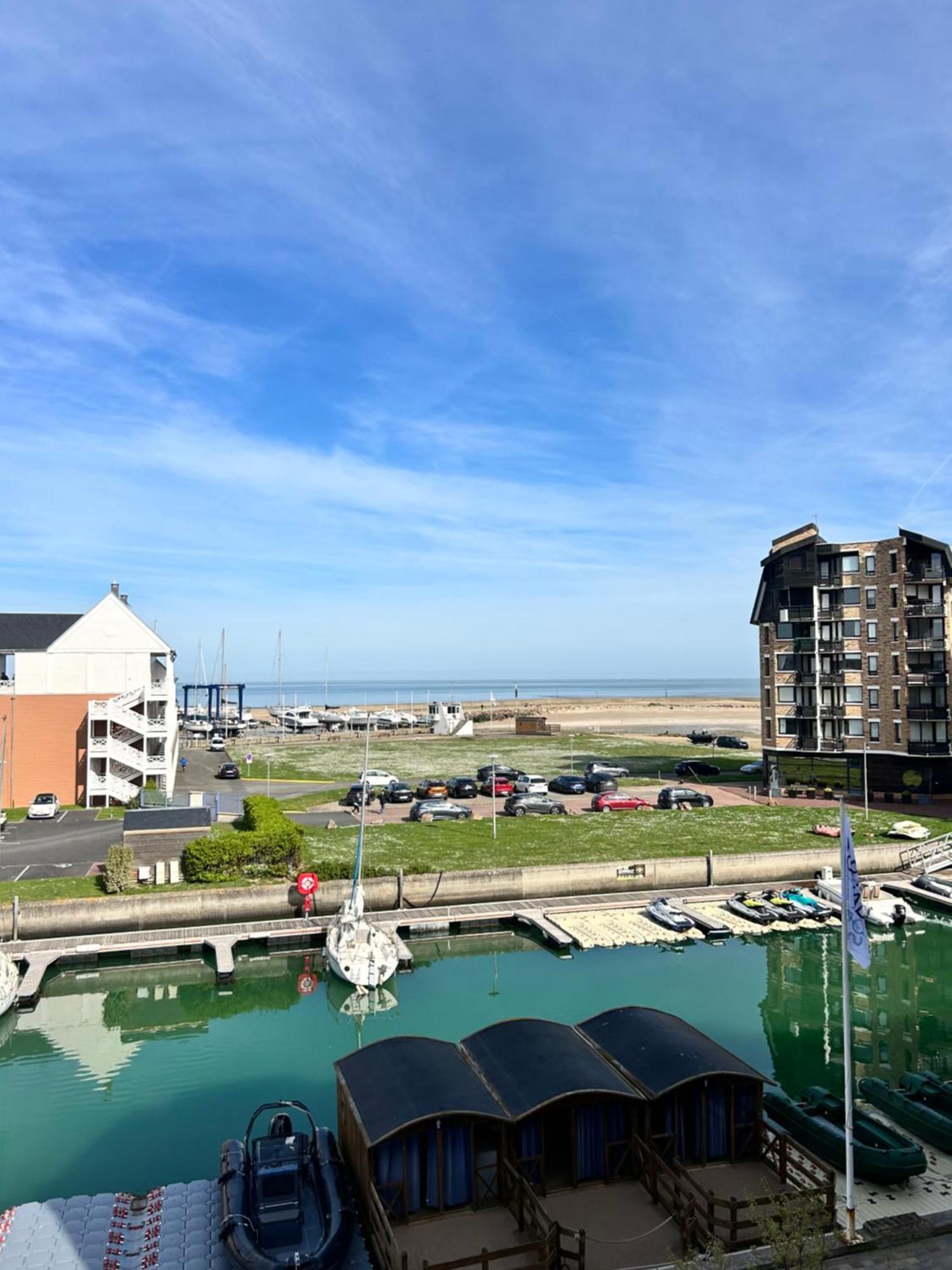 La Marina-Studio, Vue Mer Avec Balneo Deauville Eksteriør bilde